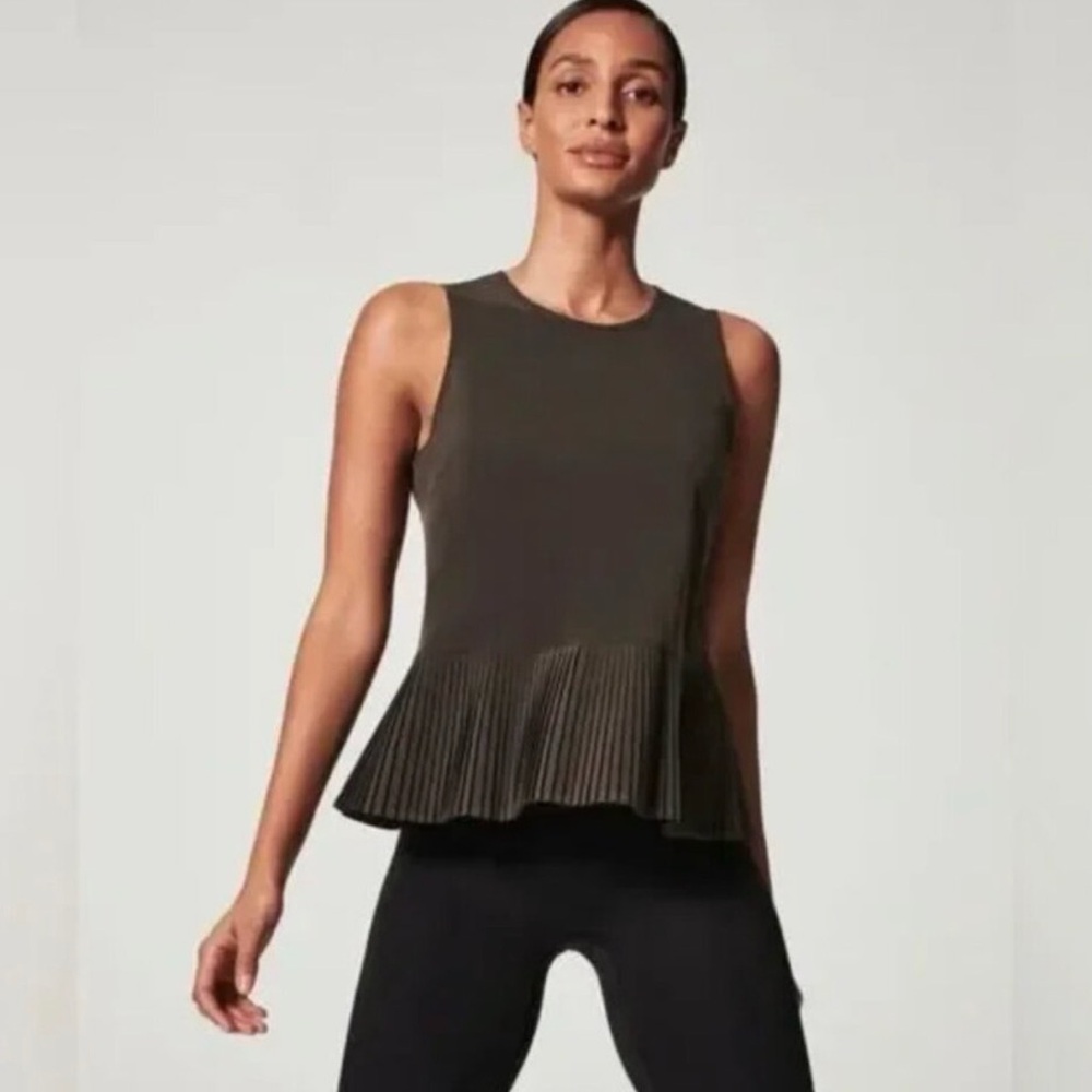 SPANX ‎ Yes, Pleats! Tank in Pine Stone  Size Medium